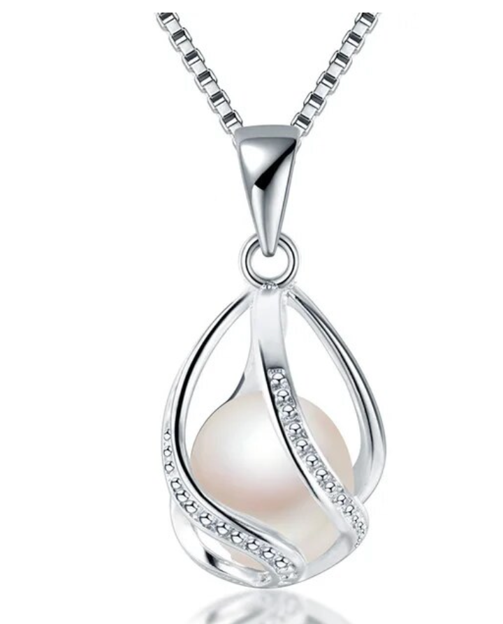 Pearl Pendant Necklace